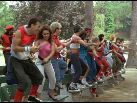Electric Boogaloo - Latin dancing in the park scene2
