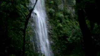 preview picture of video 'Cascada en La Fortuna de San Carlos, Costa Rica.'