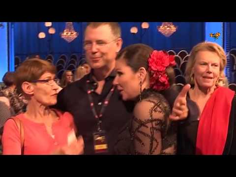 Dominika Peczynzki och Anders Borg förlovade