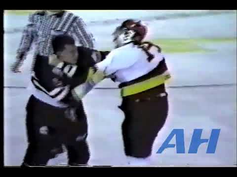 OHL Jan. 27, 1990 Owen Sound Platers v Niagara Falls Thunder (R) Owen Lessard v Paul Laus