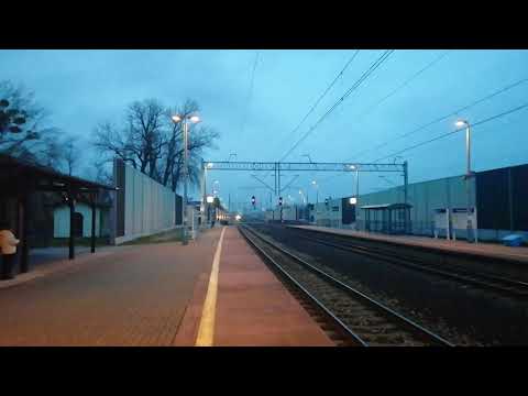 EP07-1022 (EU: 140 026-2) z TLK 54102 "ARTUS" (GDY.GŁ.-KATO.) - przelot przez ŚW.KAT. ("RP1")