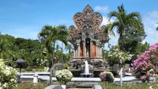 preview picture of video 'The rotary Intersection in front of Bali Nusa Dua Convention Center'