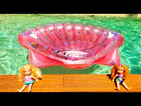 Elsa and Anna toddlers at the mermaid's birthday party