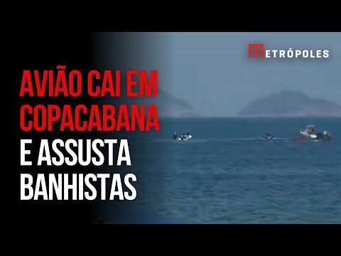 Veja movimentação na Praia de Copacabana após queda de avião