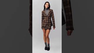 Download lagu Models V/S BLACKPINK Wearing Them 💞 #lisa #rosé #jisoo #jennie #blackpink #shorts mp3