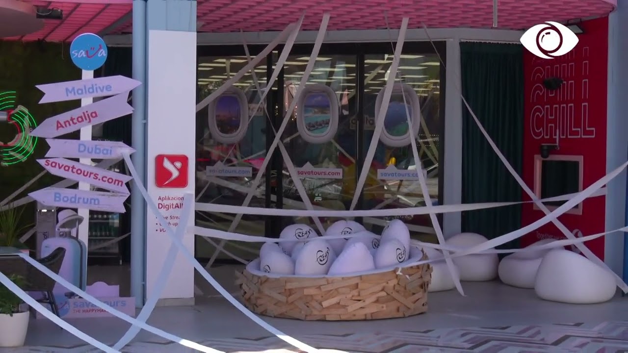 Letrat higjienike kanë pushtuar edhe oborrin e shtëpisë