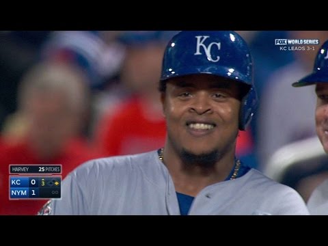 WS2015 Gm5: Volquez reaches on a single in the 3rd