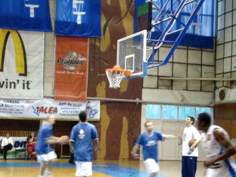 CSU ASESOFT - Mike Jones off the glass slam-dunk