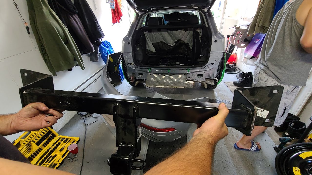 Watch video FRAME TRAILER HITCH DRAW TITE AUDI Q5 2021- AMATEUR INSTALL Now FRAME TRAILER HITCH DRAW TITE AUDI Q5 2021- AMATEUR INSTALL
