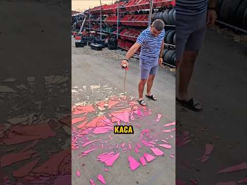 Mengapa Kaca Mobil Bisa Pecah Saat Terkena Soda?