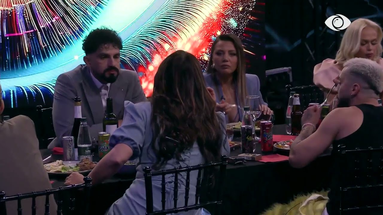 “Ndihmoje pak Rozanën se s’di ku të fus turinjtë”/ Debat me Gertës dhe banores: Me grushta apo…