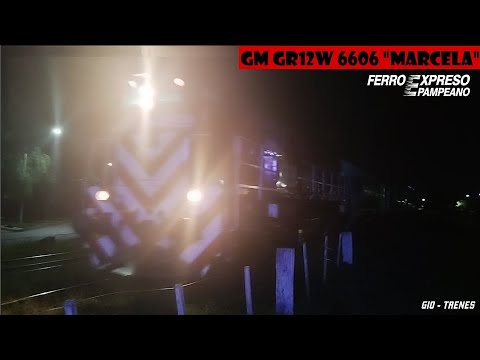 🚂🔴 6606 "Marcela" con un cargado nocturno por Bv. Oroño 😯
