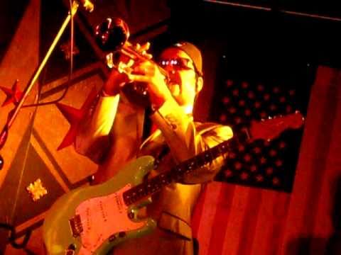 THE SHARKSKINS - "MISERLOU" (with some "HAVA NAGILA" too!)