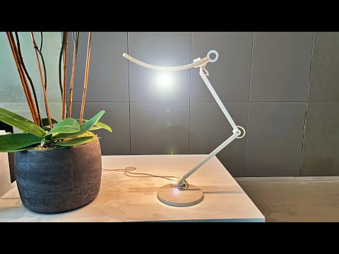 BenQ WIT E-READING LAMP Sidabrinis video