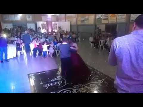 Valsa dos 15 anos, da Duda com  padrasto e irmão..