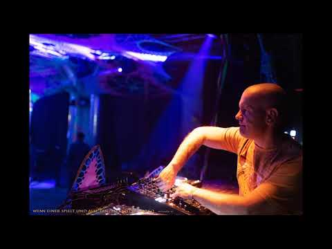 Shogan - Live Set@RadiOzora 15-06-2018 (TesseracTstudio Series #13)