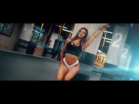 Floorfilla & P. Moody - Work that Body (Official Video UHD 4K)