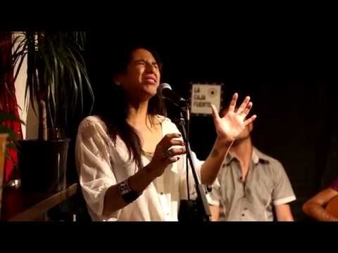 Juliette Robles en vivo "La Caja Fuerte" (Folklore Latinoamericano)