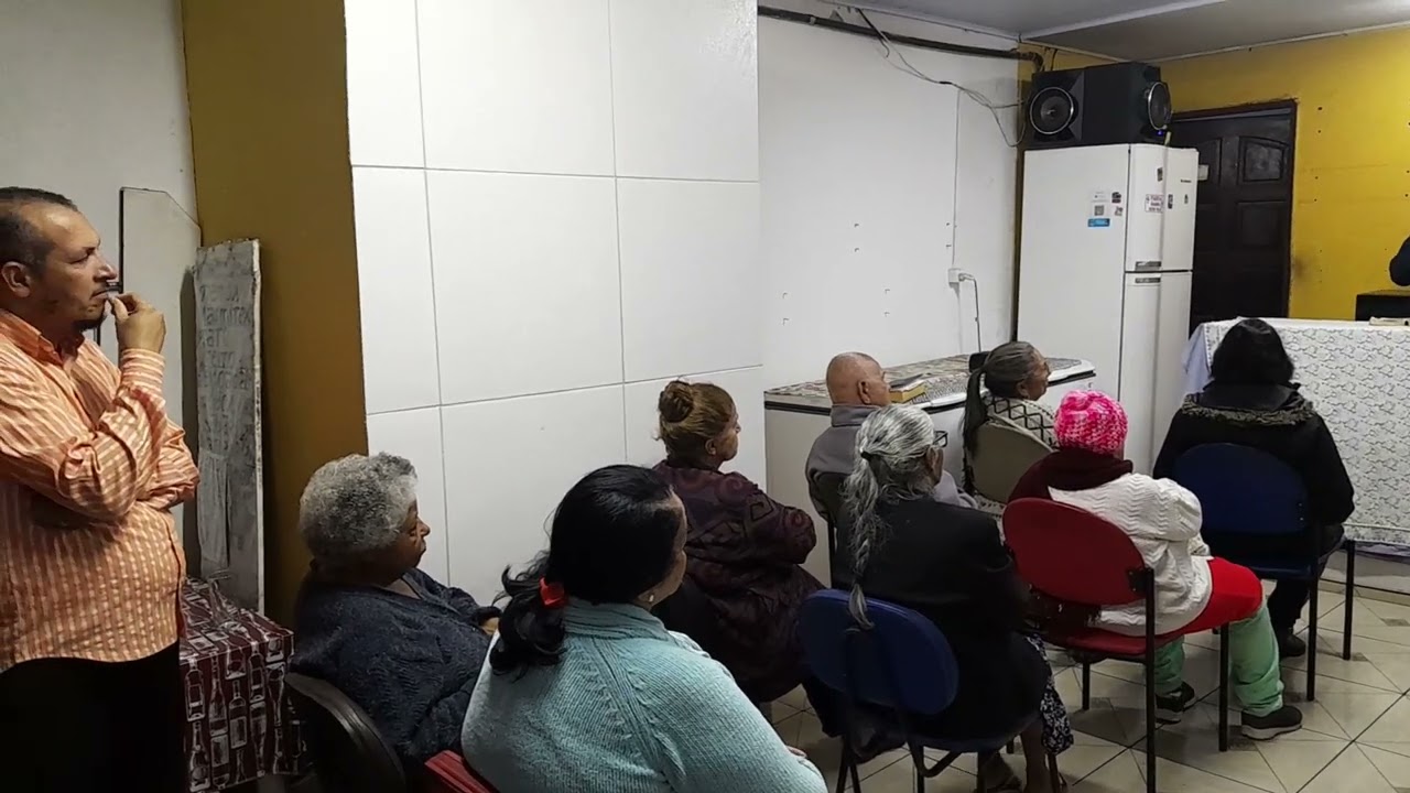 PONTO DE PREGAÇÃO / Evangelista Paulo pregando, dia 18/09/2024