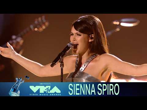 Sienna Spiro Performs \Great Expectation\ | 2026 VMAs
