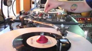 DJ Osmose mixing Hip-Hop 45's vinyl GREAT AUDIO