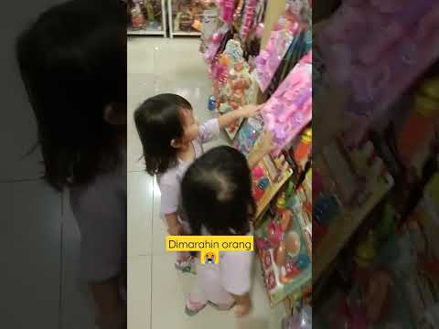 si kembar bikin rusak mainan #shorts #mainan #kembar