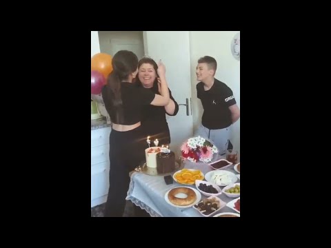 Sıla Türkoğlu comemorou o aniversário de sua mãe  O que Halil Ibrahim fez?
