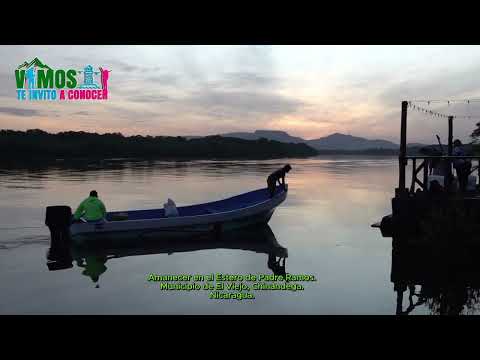 Amanecer en el "Estero Padre Ramos", Municipio Puerto Morazán, Chinandega, Nicaragua.