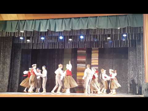 maza maza meitenīte / deju koncerts zvejniekciemā