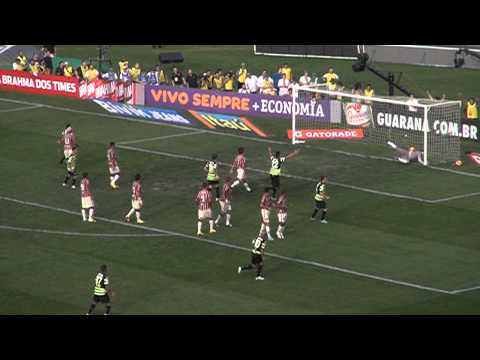 Coritiba 2 x 0 São Paulo   2º gol do Alex