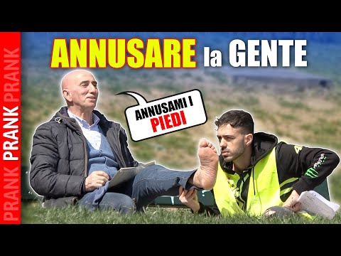 ANNUSARE la GENTE - Prank