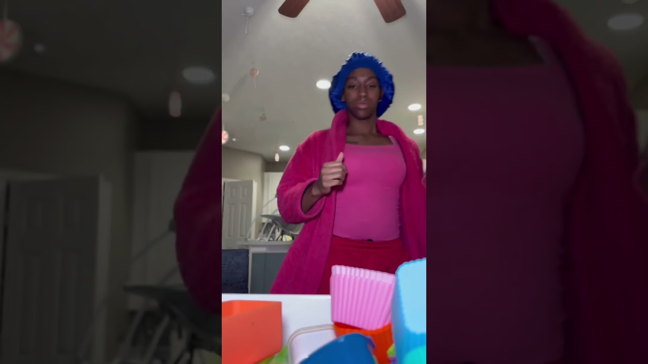 Packing/Making school lunches with the twins in my hip! #packinglunch #lunchbox #lunchboxideas