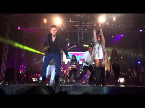 Mauricio Rivera - HEY HO EN VIVO CON AMNA en el EVENTO 40 - 2012