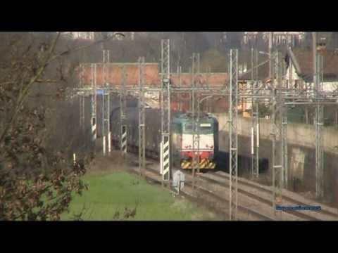 Treni dal ponte a San Damiano d'Asti - parte 1/2