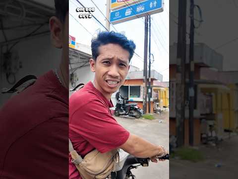 Tiba tiba bubu minta berhenti di indomaret #ombobguys #shorts #trending #comedy