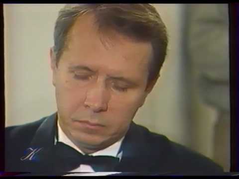 Mikhail Pletnev plays Mozart concerto №20