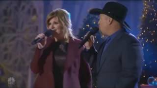 Garth Brooks & Trisha Yearwood - Baby it's cold outside