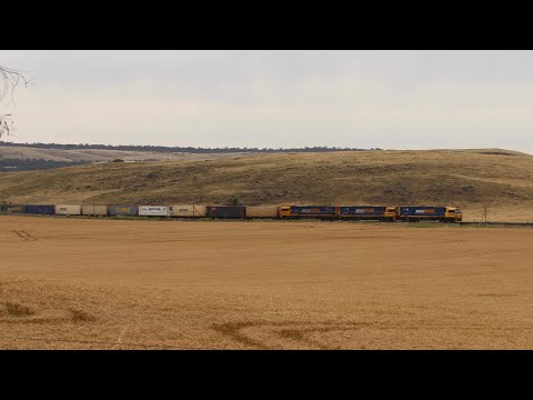 #NR103, #NR118 & #NR93 leads 7MP7 through Callington Curve & Keswick