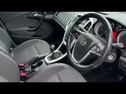 Opel Astra 2015 EXCITE 1.6 CDTI HATCHBACK 110BHP € - Image 2