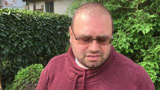 Pulitura manuale delle spinaci