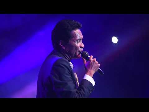 "Niova" NJAKATIANA _ Live Palais des Sport Mahamasina 2025