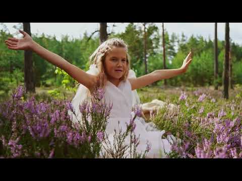 Marta Upeniece – "Es vēlos" ( Official video)
