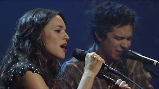 Norah Jones - &quot;Blue Bayou&quot; [Live from Austin, TX]