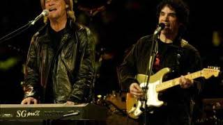 Hall &amp; Oates - Color Of Love (Live)