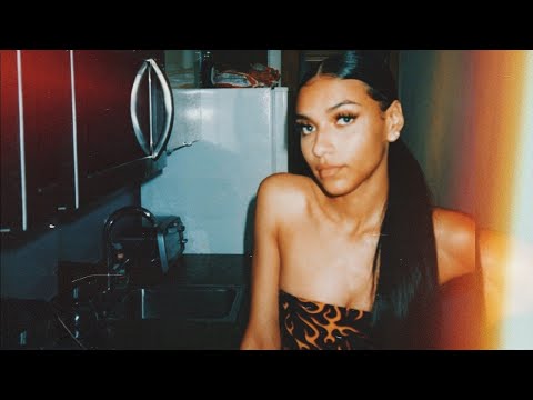 [FREE] Tory Lanez Chixtape Sample Type Beat 2019 - "Tell Nobody"