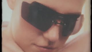 Adèle Exarchopoulos et la magie de ses lunettes Coperni