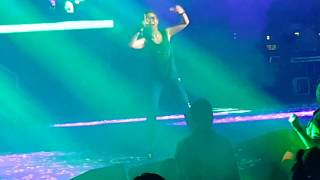 Gira que Gira Lynda en 90s pop tour Guadalajara