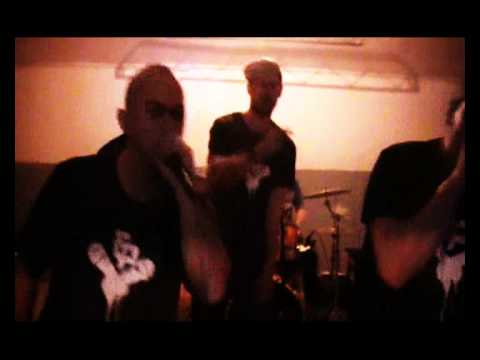 Rudy, Samotár, Engelbert jr.  - Je to droga (Enzet Projektil LIVE CLIP)