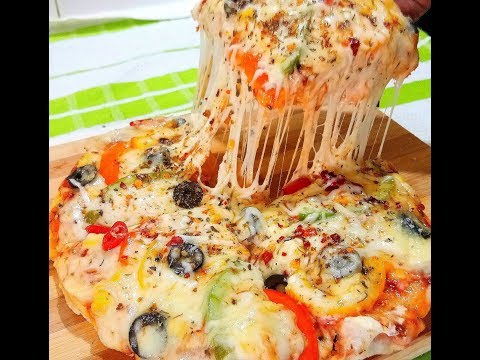 घर मे बनाए एेसा पिज्जा की डोमिनोज़ पिज्जा भी जाएंगे भूल।Veg cheese Pizza ~ Bristi Home Kitchen Video