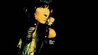 Buffy Sainte Marie - The Big Ones Get Away (LYRICS)